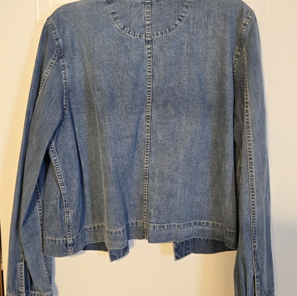 Chaps.  DENIM Jacket.       172 - Picture 3 of 5